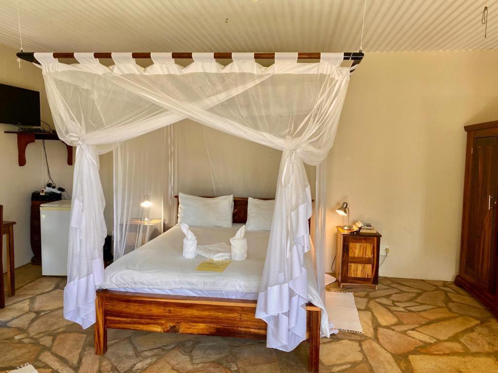 Tambuti Lodge Rundu Eksteriør billede