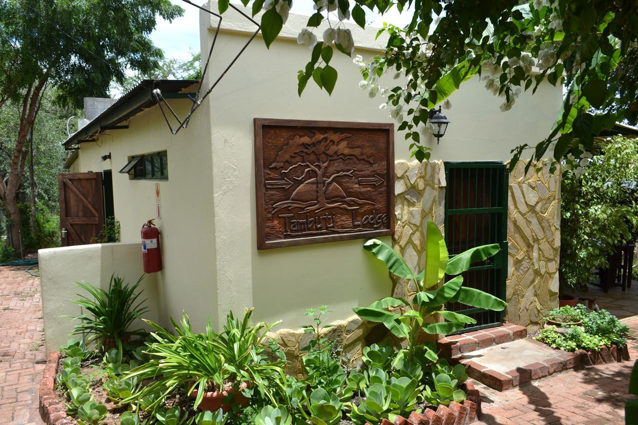 Tambuti Lodge Rundu Eksteriør billede