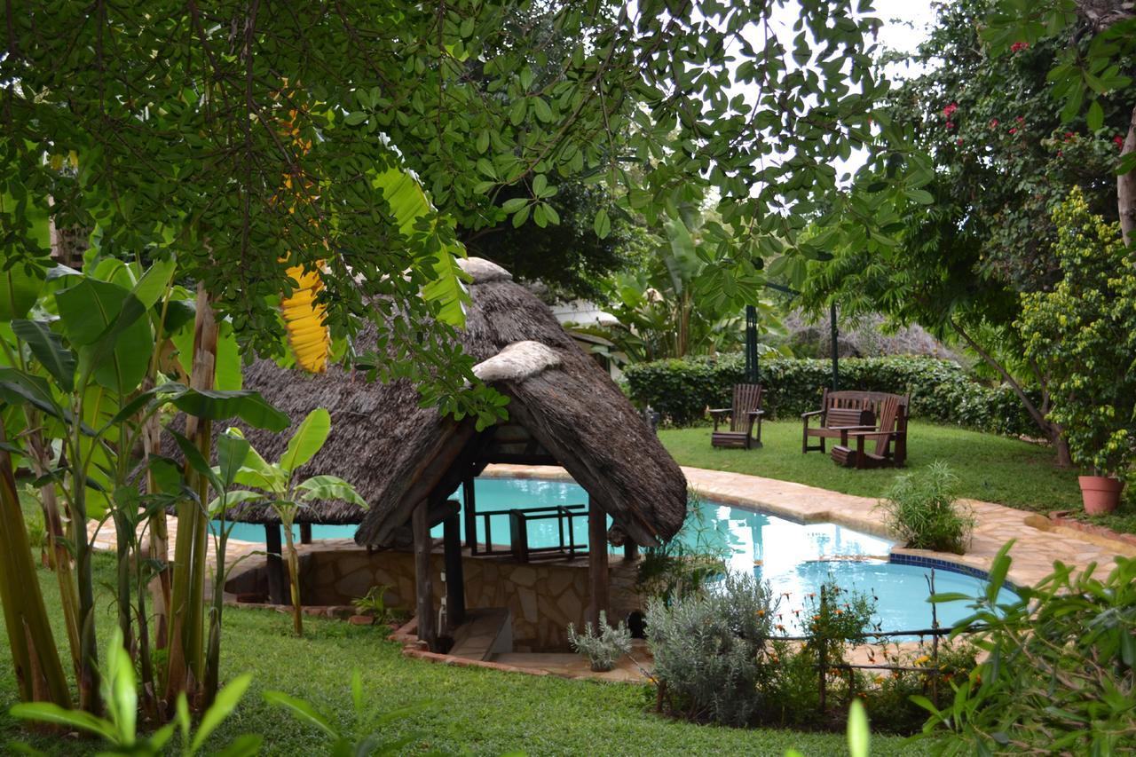 Tambuti Lodge Rundu Eksteriør billede