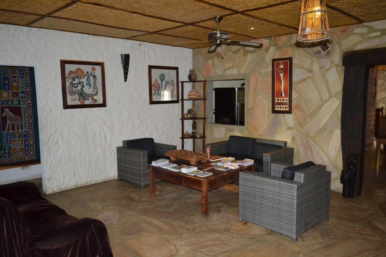 Tambuti Lodge Rundu Eksteriør billede