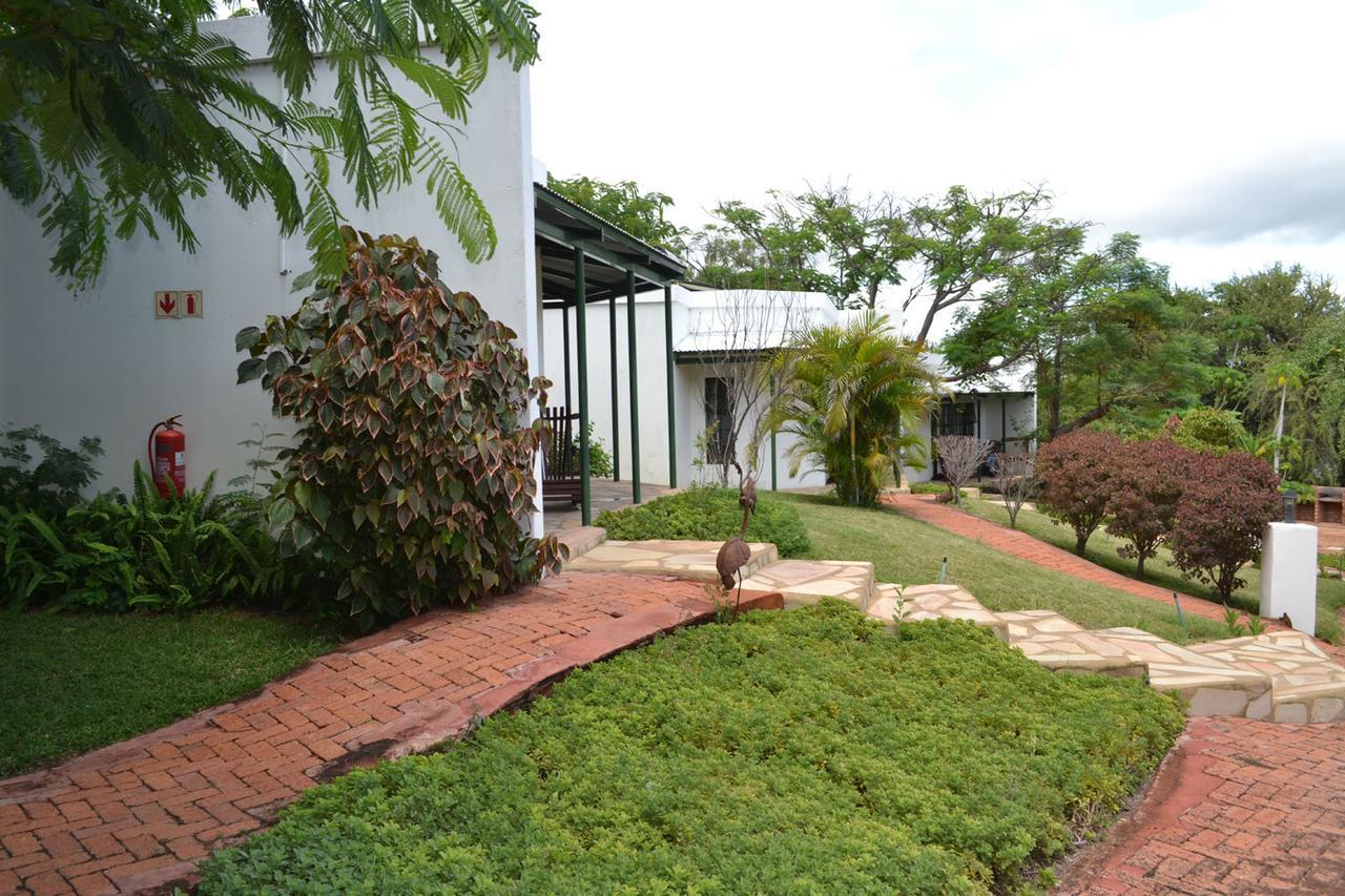 Tambuti Lodge Rundu Eksteriør billede