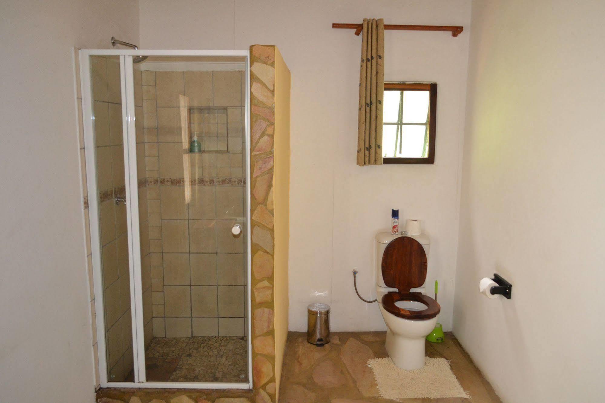 Tambuti Lodge Rundu Eksteriør billede