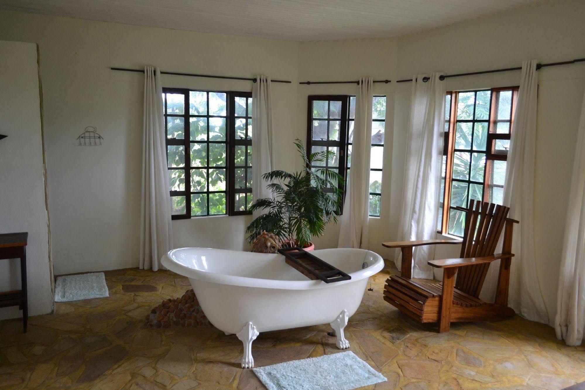 Tambuti Lodge Rundu Eksteriør billede