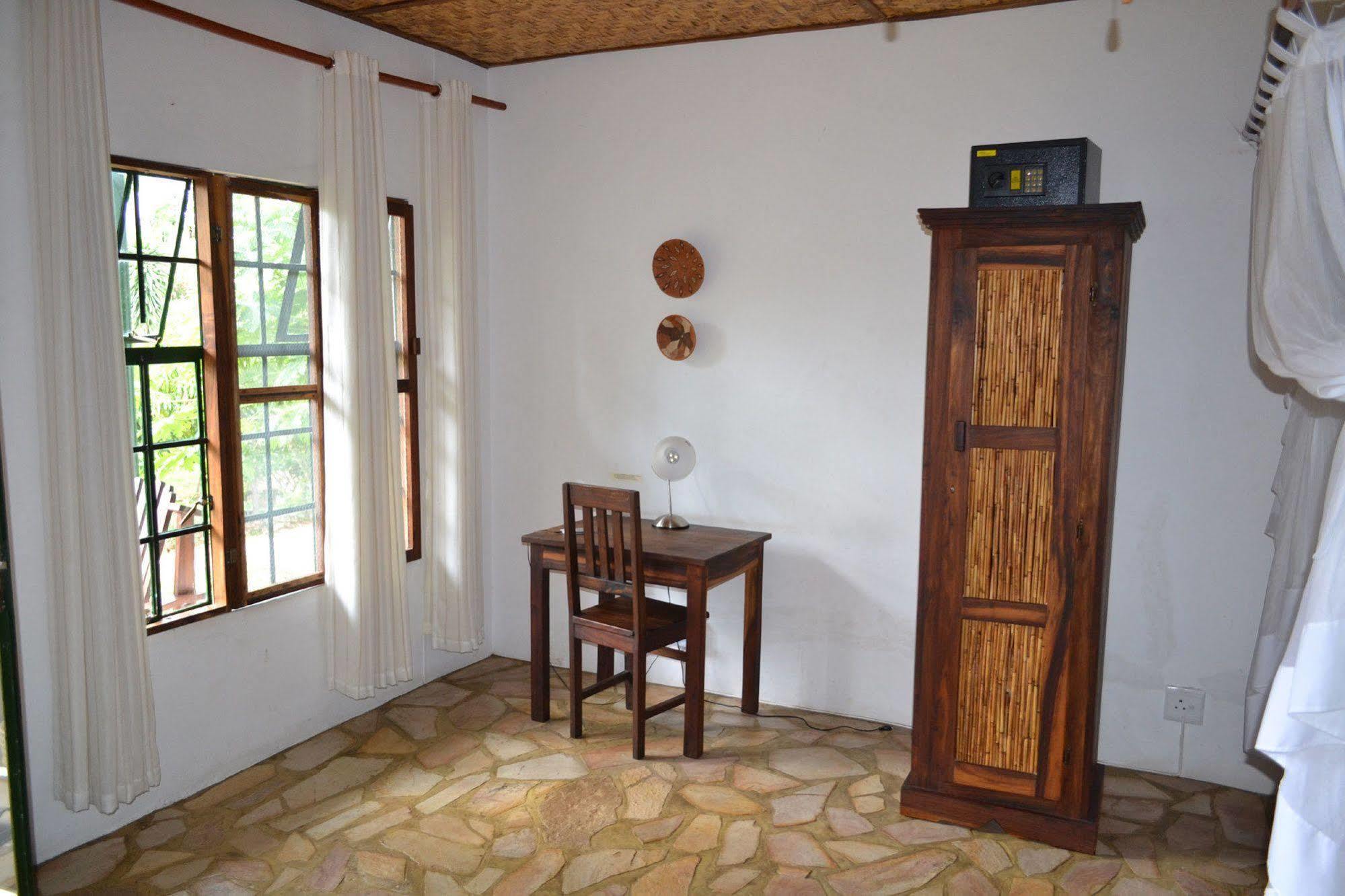 Tambuti Lodge Rundu Eksteriør billede